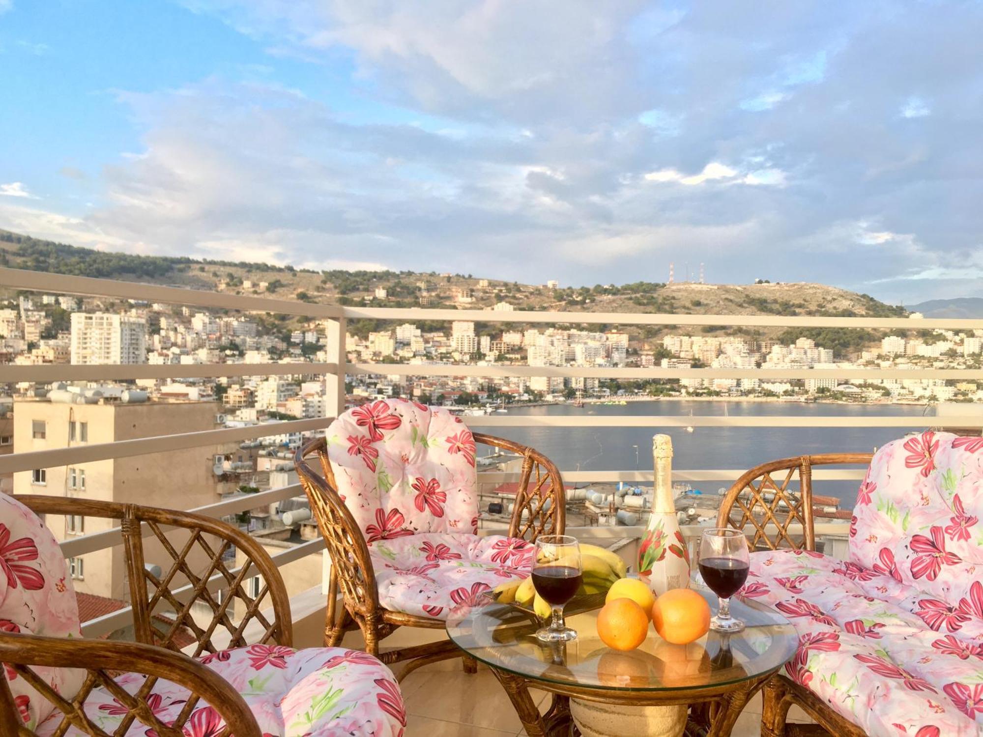 Luxury Holiday In Royal Apartment For King And Queen Sarandë Exterior foto